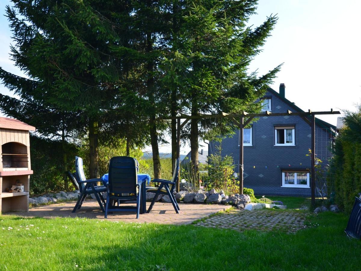 Holiday Home With Garden Neustadt am Rennsteig Quarto foto