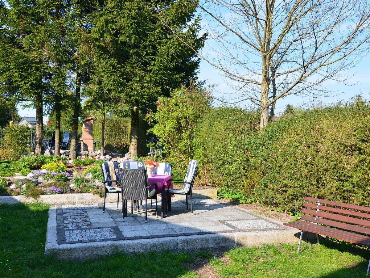 Holiday Home With Garden Neustadt am Rennsteig Exterior foto