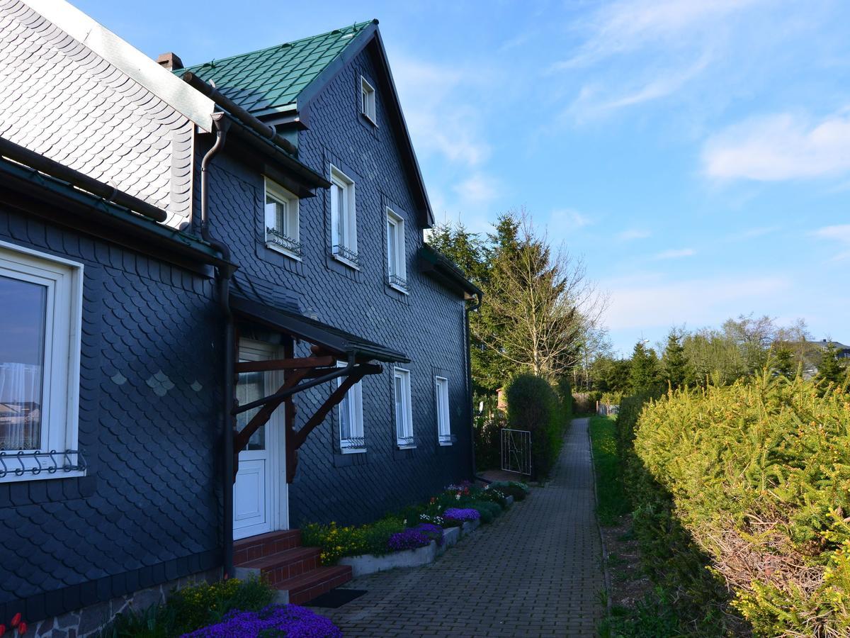 Holiday Home With Garden Neustadt am Rennsteig Exterior foto